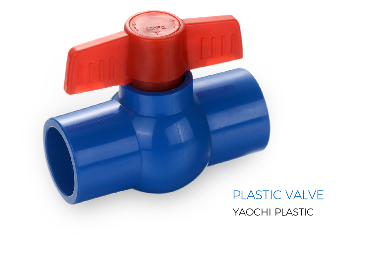 Plastic pipe fitting
